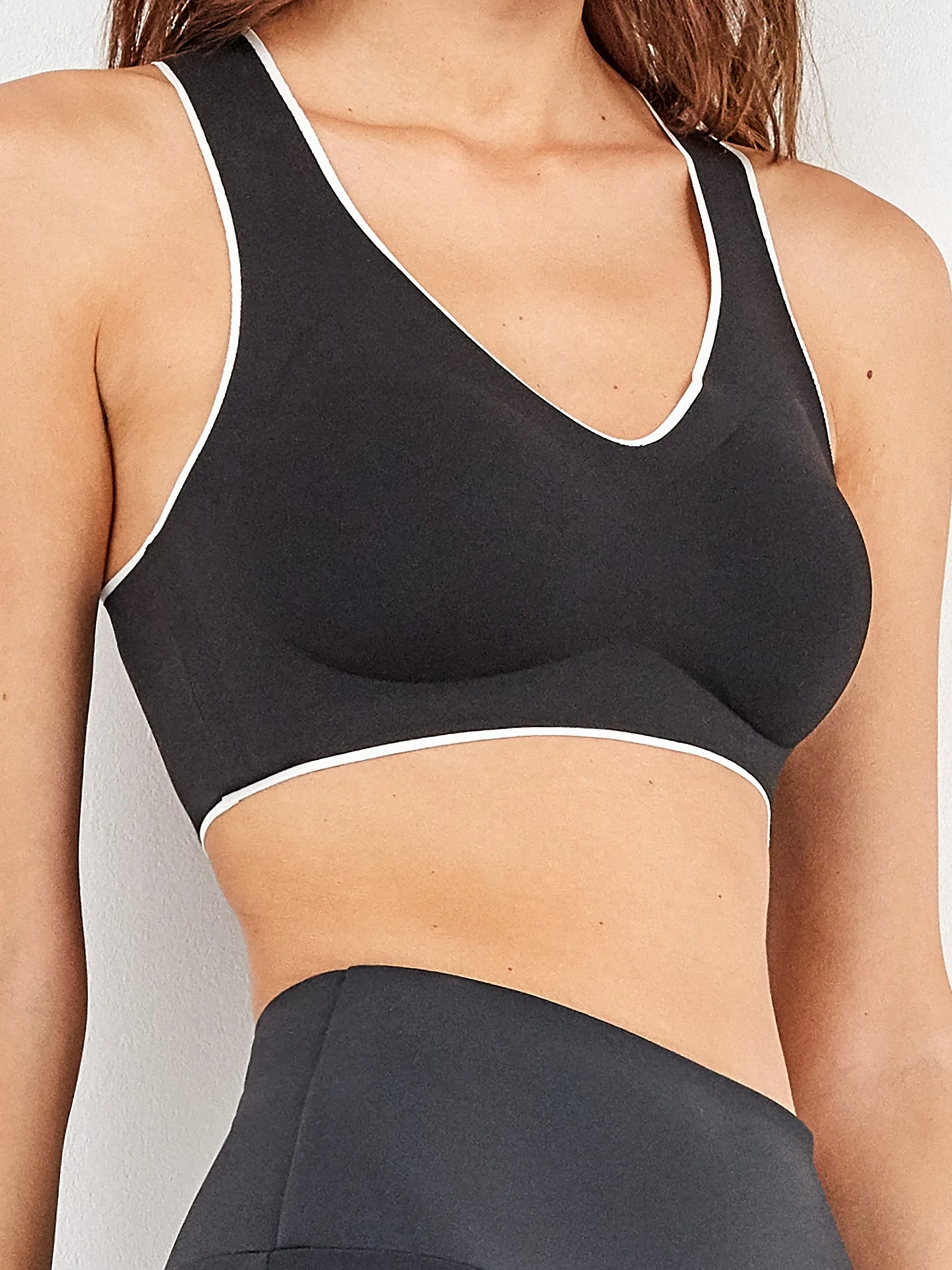 Reggiseno Gisela sportivo contenitivo assorbi movimento art. 2/60002