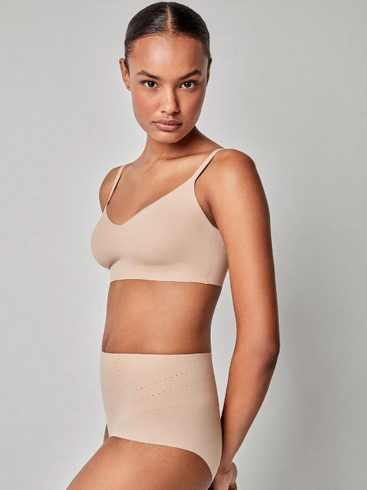 Slip contenitivo donna Gisela 1/10048 senza cuciture modellante